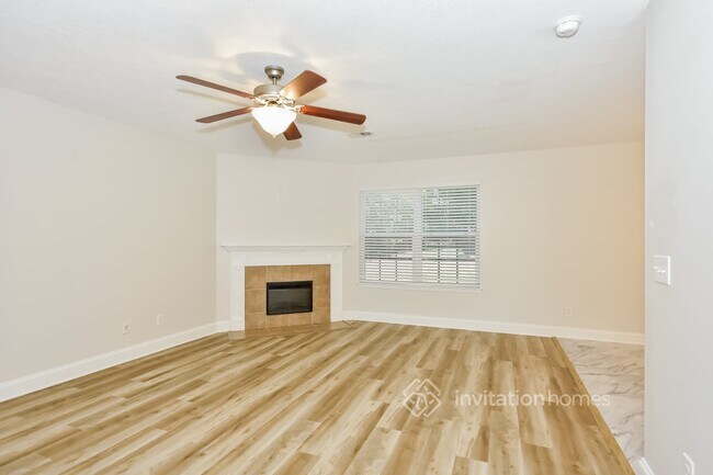 Building Photo - 216 Dimaggio Dr