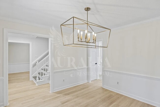 Building Photo - 623 Elmwood Ct