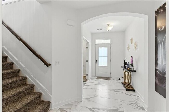 Building Photo - 2121 Harmony Dr