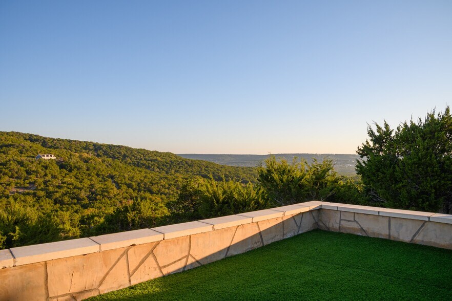 Building Photo - 21404 Lonesome Ct