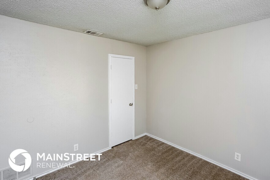 Building Photo - 1400 Thackery Dr