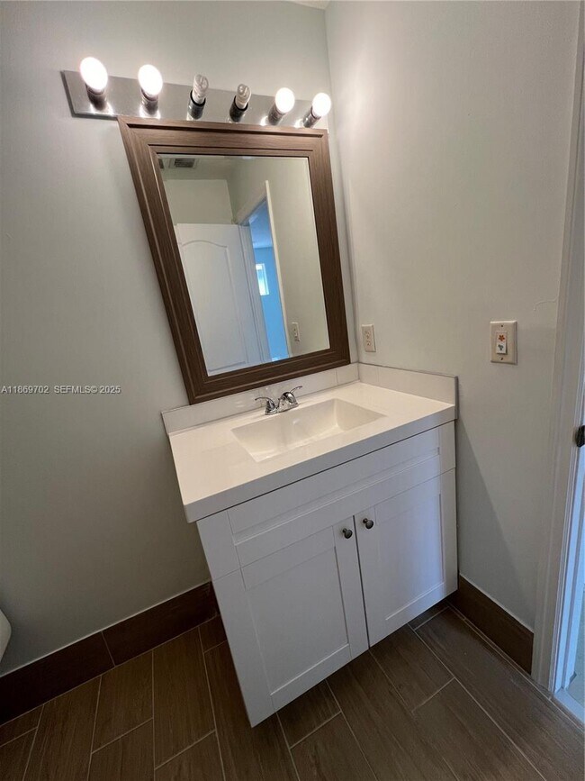 Building Photo - 4455 SW 160th Ave