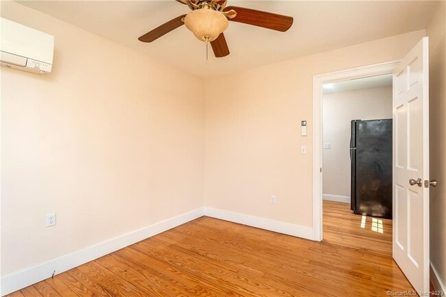 Building Photo - 502 Stearns St