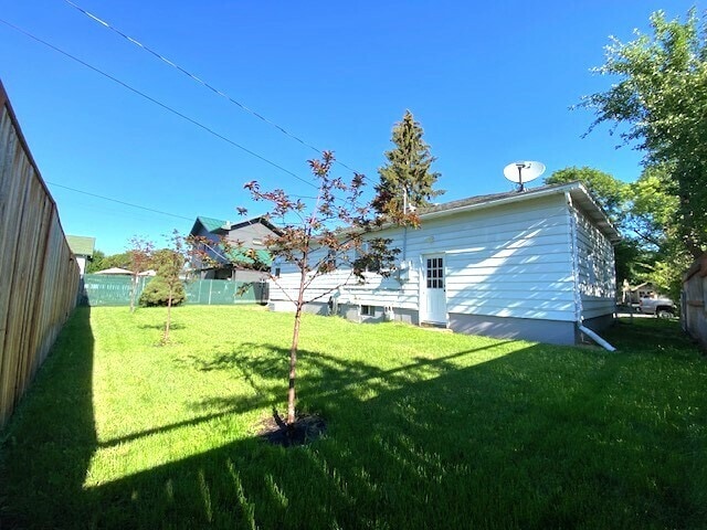 Building Photo - 343 W Sussex Ave