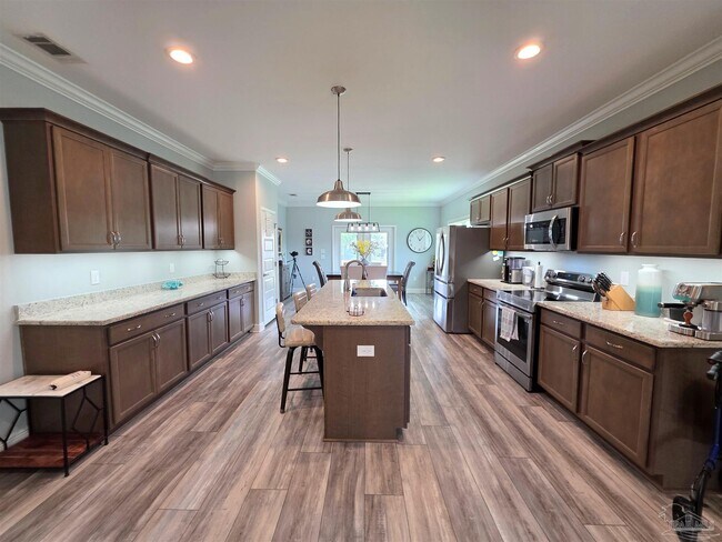 Building Photo - 706 Upper Heron Way