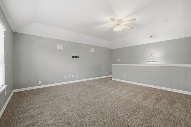 Building Photo - 1715 Round Oak Ln