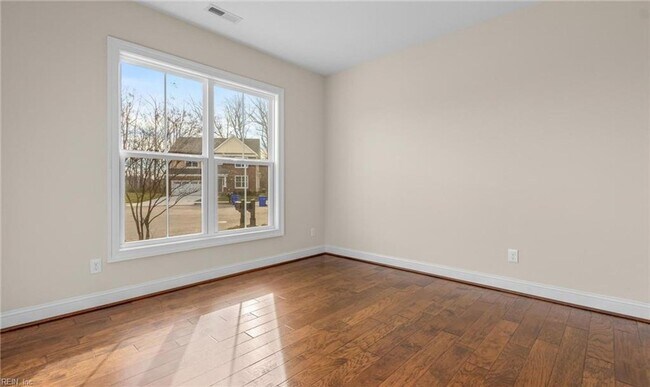 Building Photo - 2716 River watch Dr