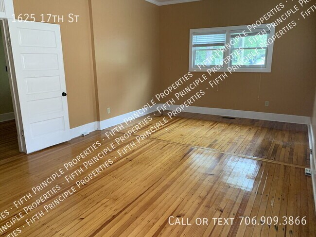 Building Photo - 1625 17th St