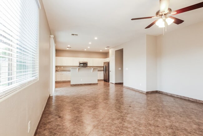 Building Photo - 2741 W Bowker St