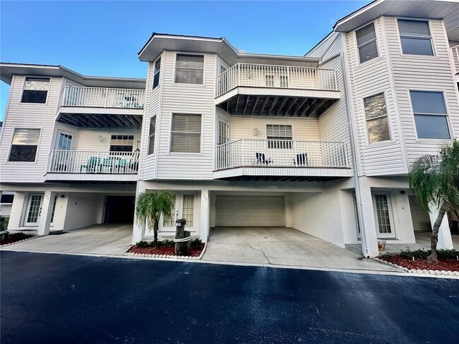 Building Photo - 135 Shoals Cir