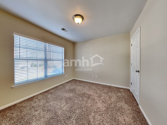 Building Photo - 110 Pristine Ct