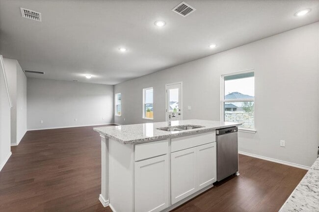 Building Photo - 5004 Sea Salt Dr