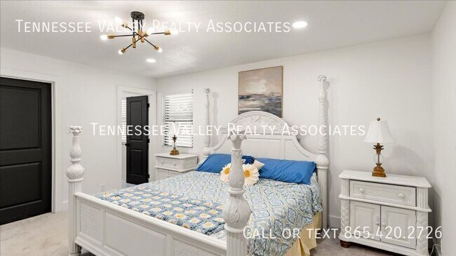 Building Photo - 813 N Cedar Bluff Rd