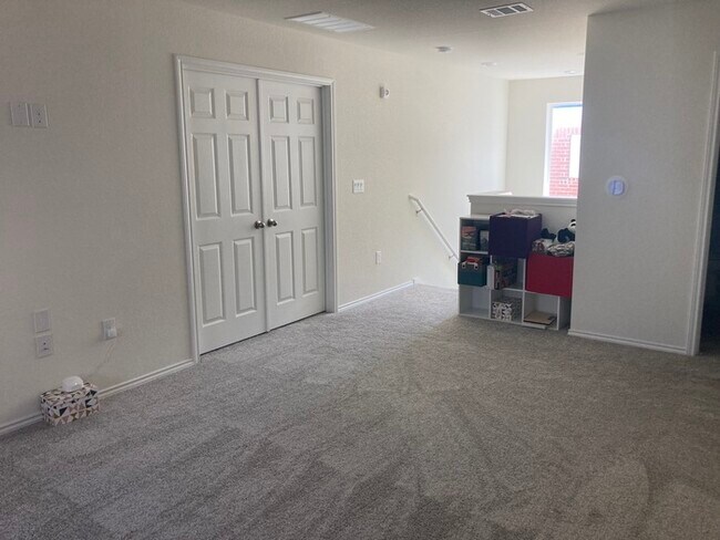 Building Photo - !! 50% OFF on 1st Month's Rent when you mo...