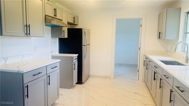 Building Photo - 1260 Betmar Blvd