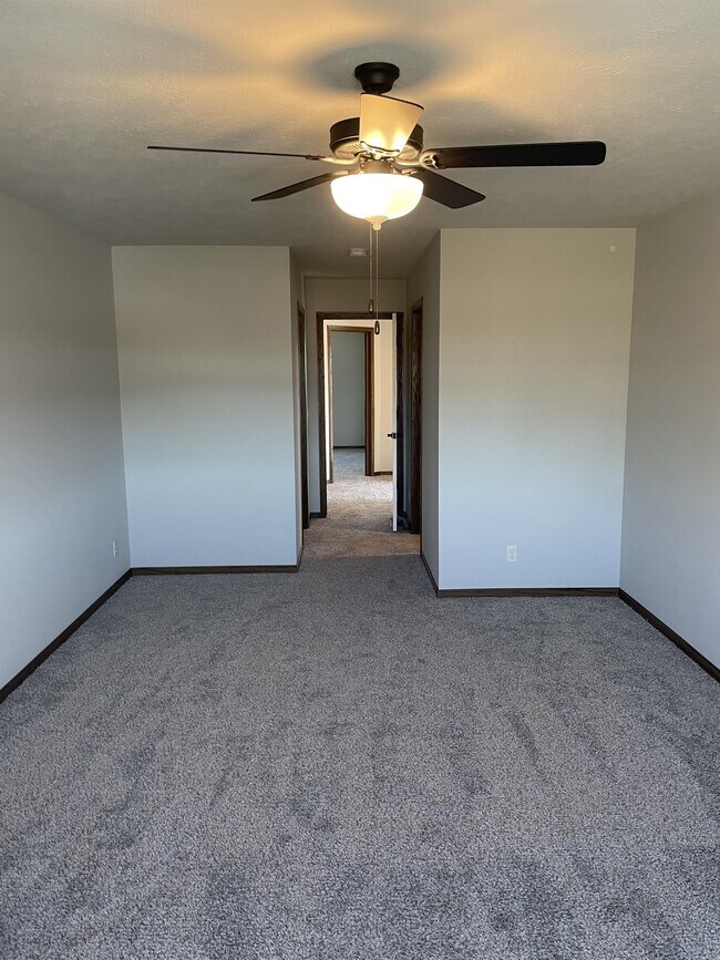 Building Photo - 1442 Cedar Cv Rd