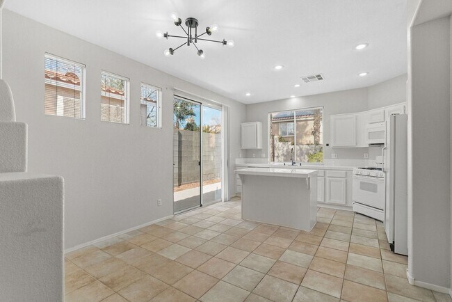 Building Photo - SUMMERLIN NORTH!!! SINGLE STORY!!! LARGE YARD!!! RECENTLY RENOVATED!!! NEW CARPET!!! NEAR DOWNTOW...