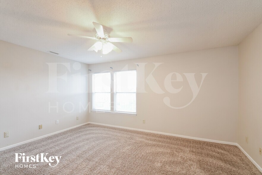 Building Photo - 2332 Providence Ct