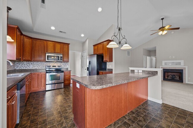 Building Photo - 115 Ravenscroft Way