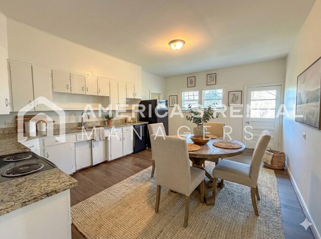 Building Photo - Charming & Spacious Graysville Home for Rent! SECTION 8 FREINDLY!