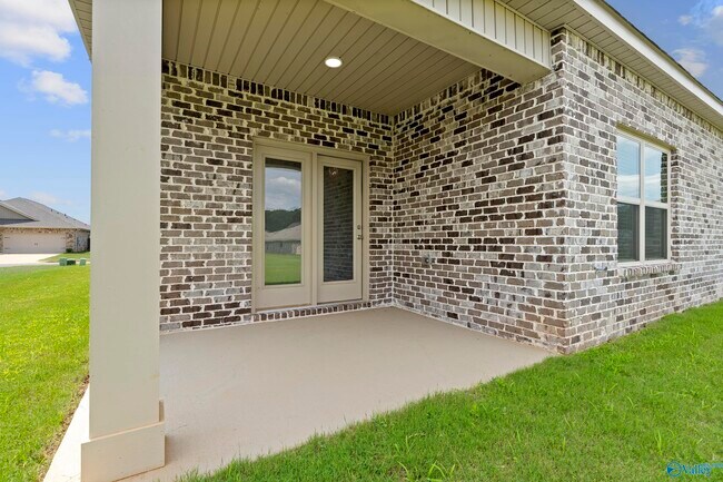 Building Photo - 510 Solstice Cir SW