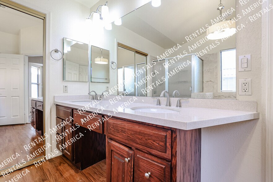 Building Photo - 7395 W Kerry Way