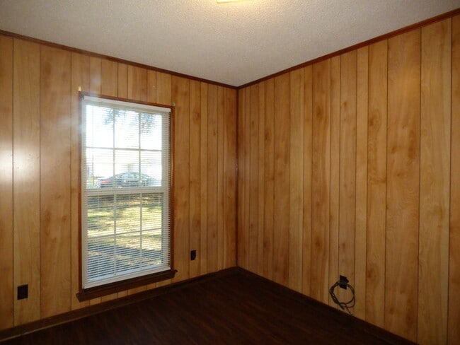 Building Photo - Quaint Home - Heart of Milton