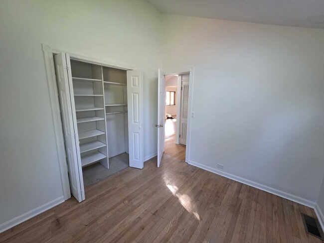 Building Photo - 20831 Maple Ct