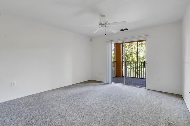 Building Photo - 5467 Vineland Rd