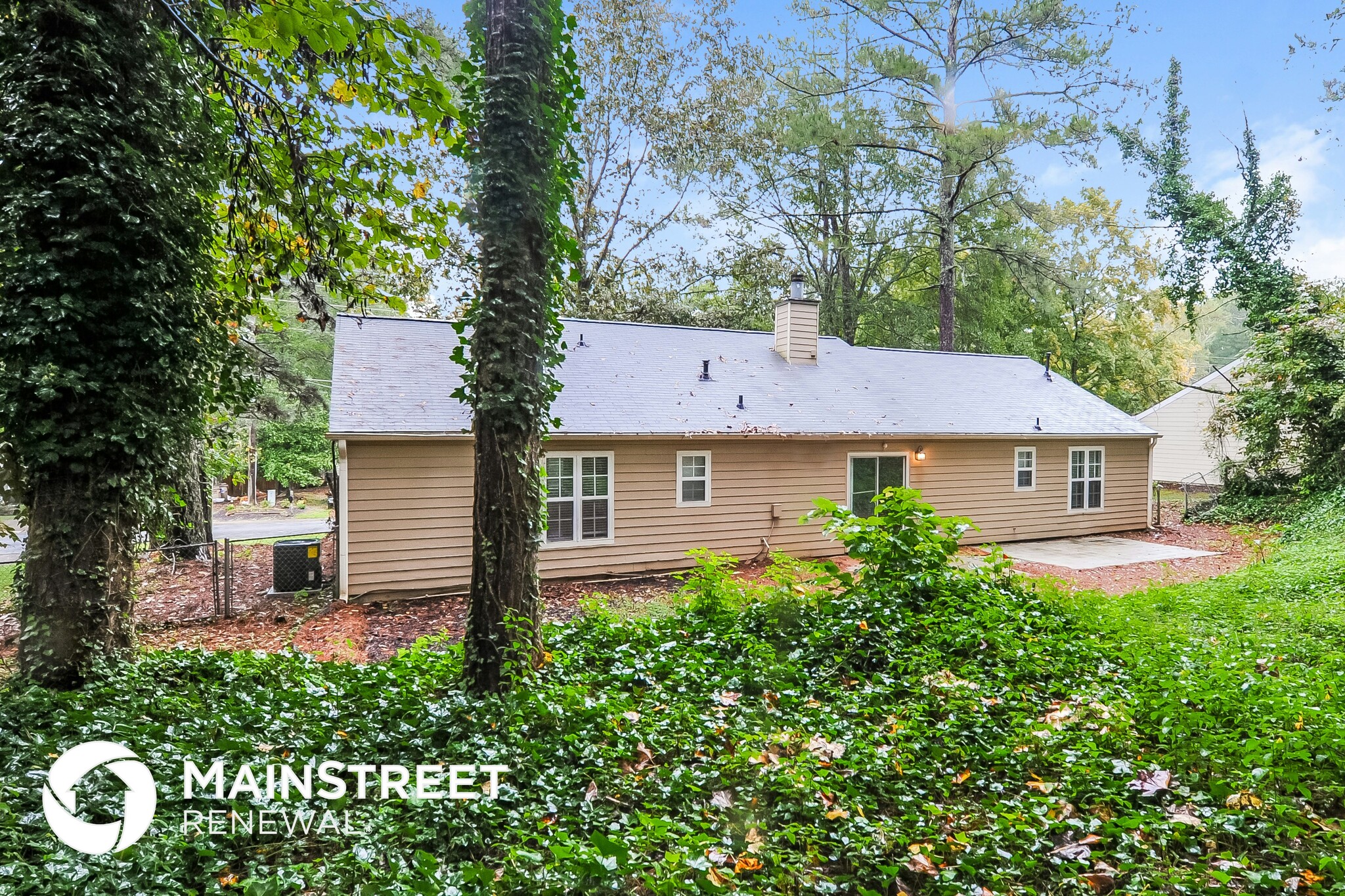 Building Photo - 129 Riverchase Dr