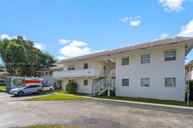 Building Photo - 7330 SW 82nd St