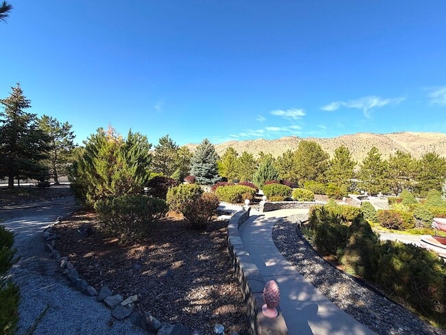 Building Photo - Spanish Springs 5bed/3bath - Move in Special now available!!