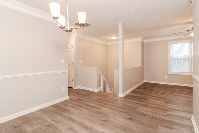 Building Photo - 2394 Oakland Spring Dr