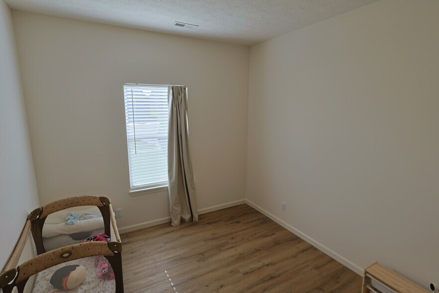 Building Photo - 1158 Thorny Ln