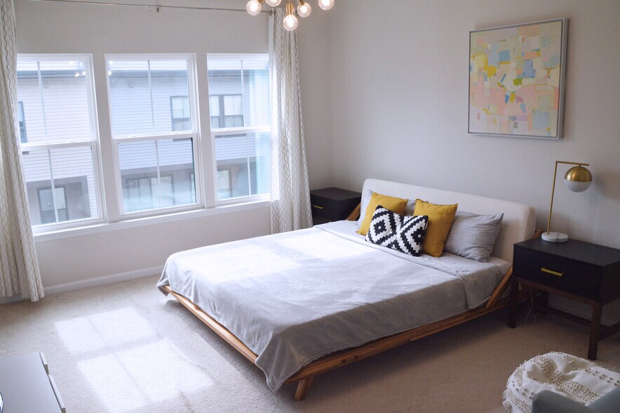 Master Bedroom - 22277 Sims Ter