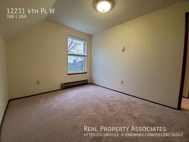Building Photo - 12231 4th Pl W