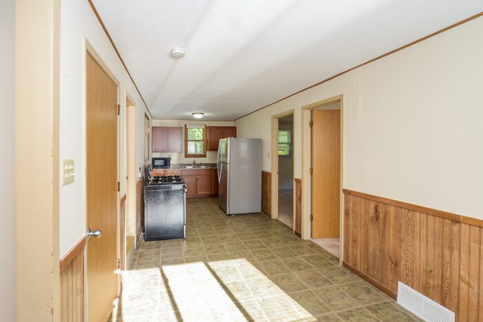 Building Photo - 4544 Otter Lake Rd