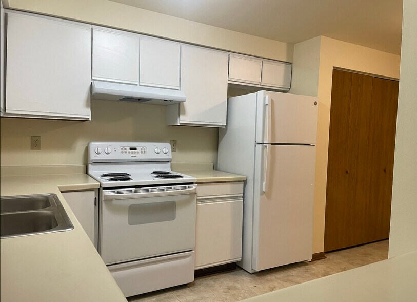 Building Photo - 2080 Emery Ct
