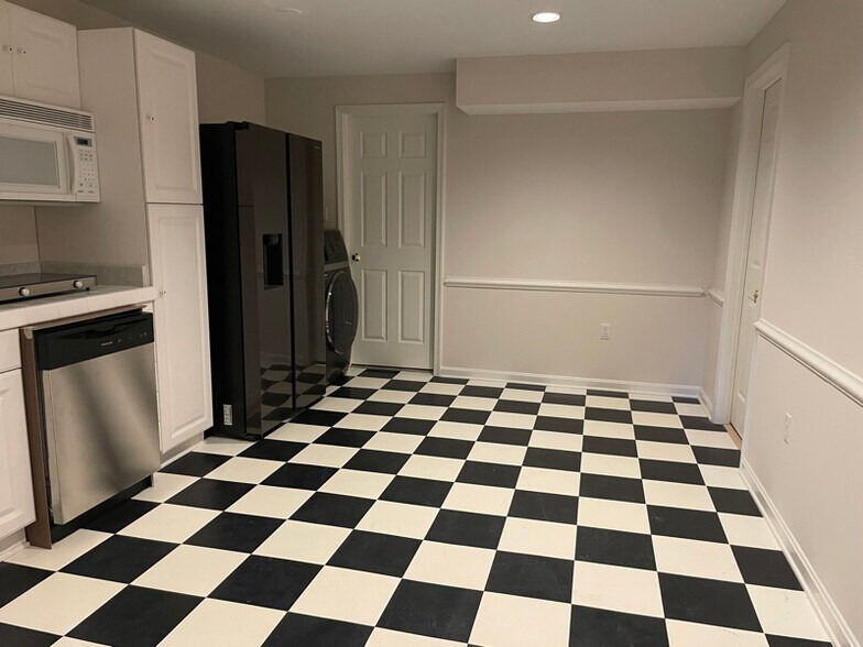 Building Photo - 12720 Knightsbridge Dr