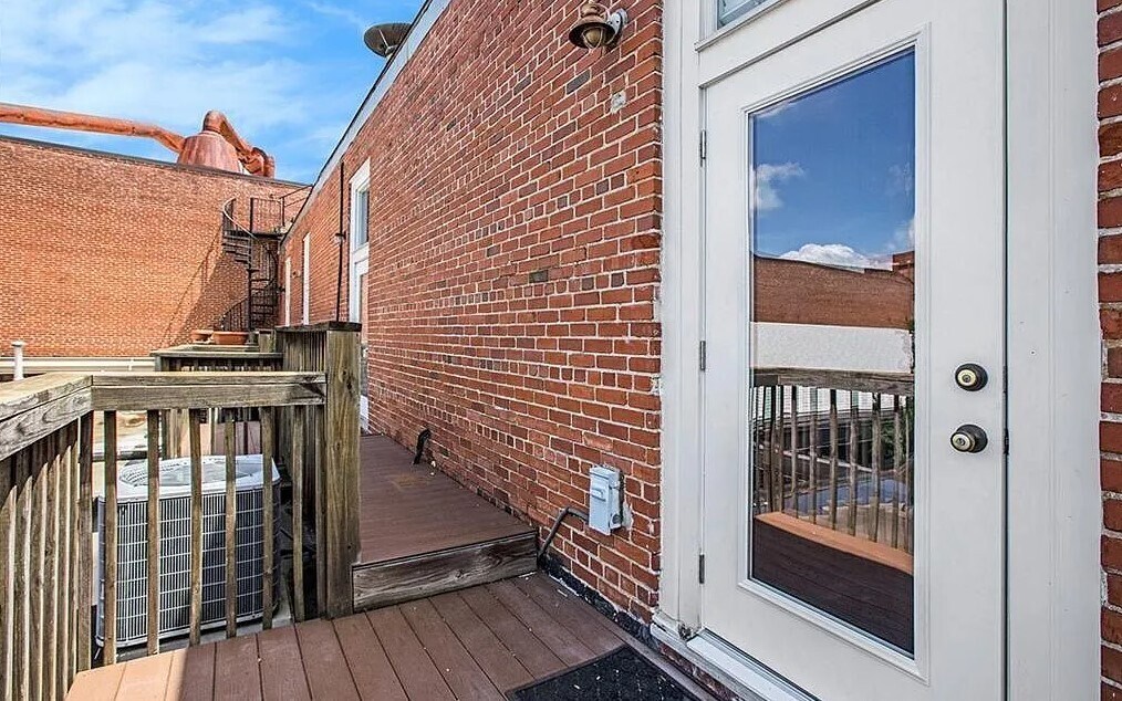 Private deck space. - 320 M L K Jr Dr SE