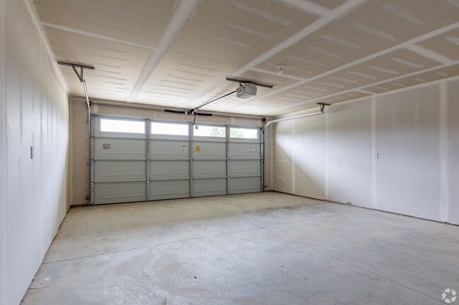 Building Photo - Chesterfield Lease - Save $200 per Month! 2 Bedroom, 2 Bath, Att 2-Car Garage. New Construction!