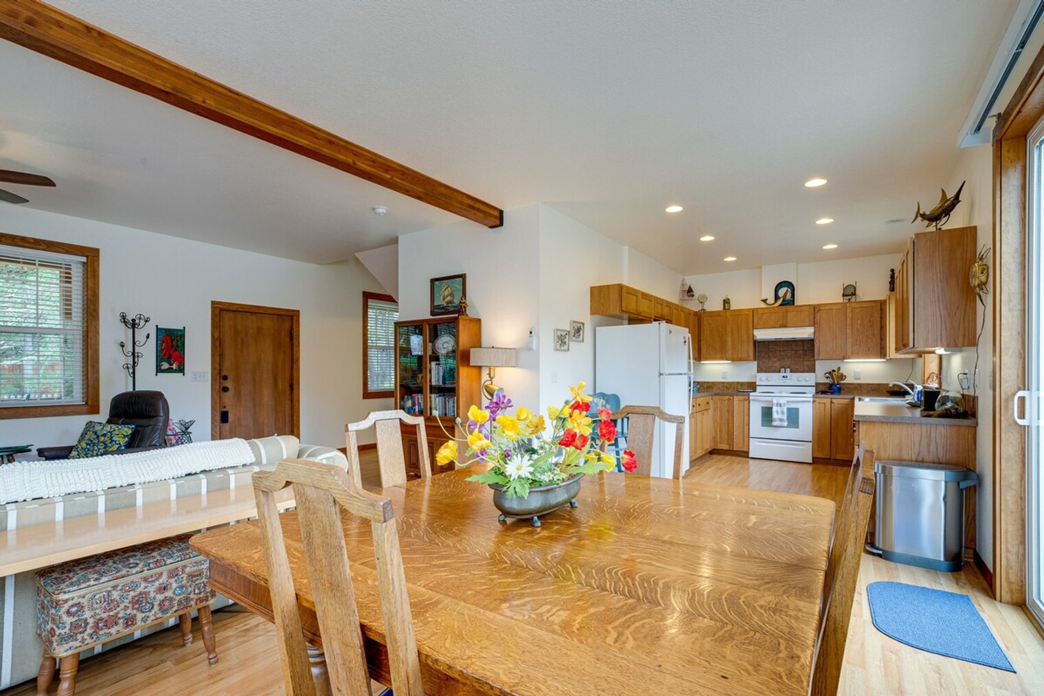 Building Photo - 33431 Douglas Dr