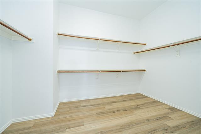 Building Photo - 910 Crater Lake Ct