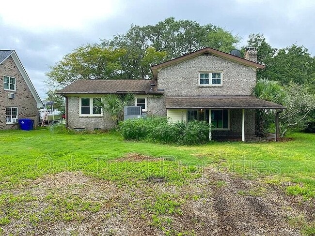 Primary Photo - 1914 Capri Dr