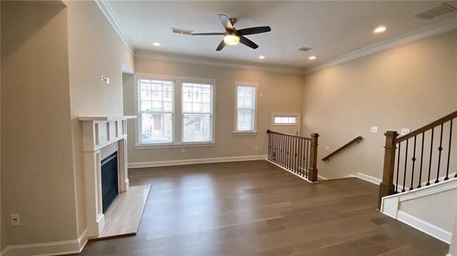 Building Photo - 4426 Kerrington Ave