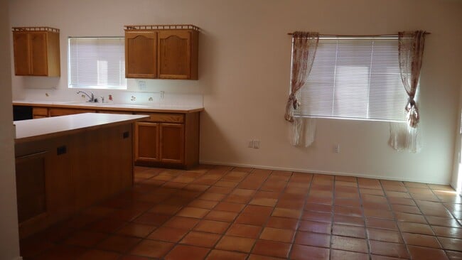 Building Photo - In ground Pool