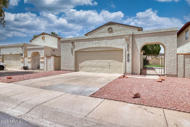 Building Photo - 4760 W Wahalla Ln