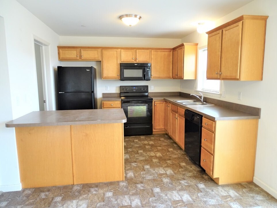 Building Photo - 126 Wheatstone Ln