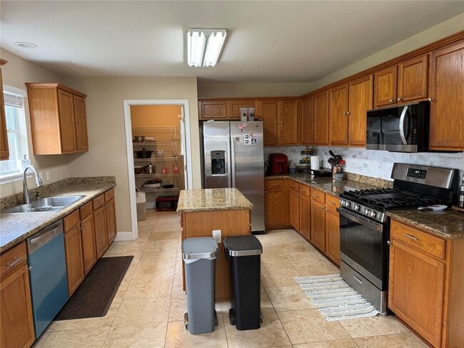 Building Photo - 1421 Mojave Bend
