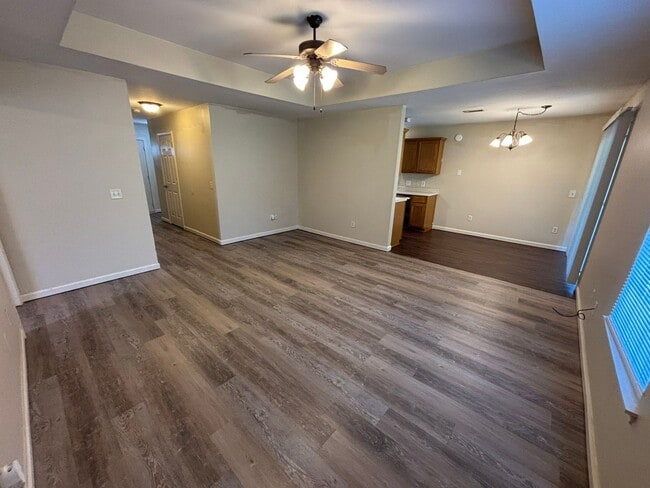 Building Photo - 3-Bedroom, 2-Bathroom Single Family Home i...